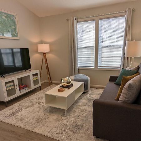 Contemporary 2-Bedroom Close To Downtown, Dining Eugene Bagian luar foto