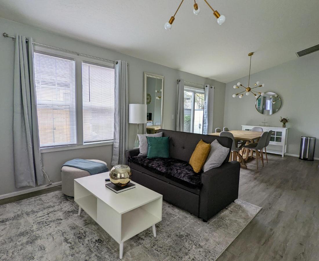 Contemporary 2-Bedroom Close To Downtown, Dining Eugene Bagian luar foto