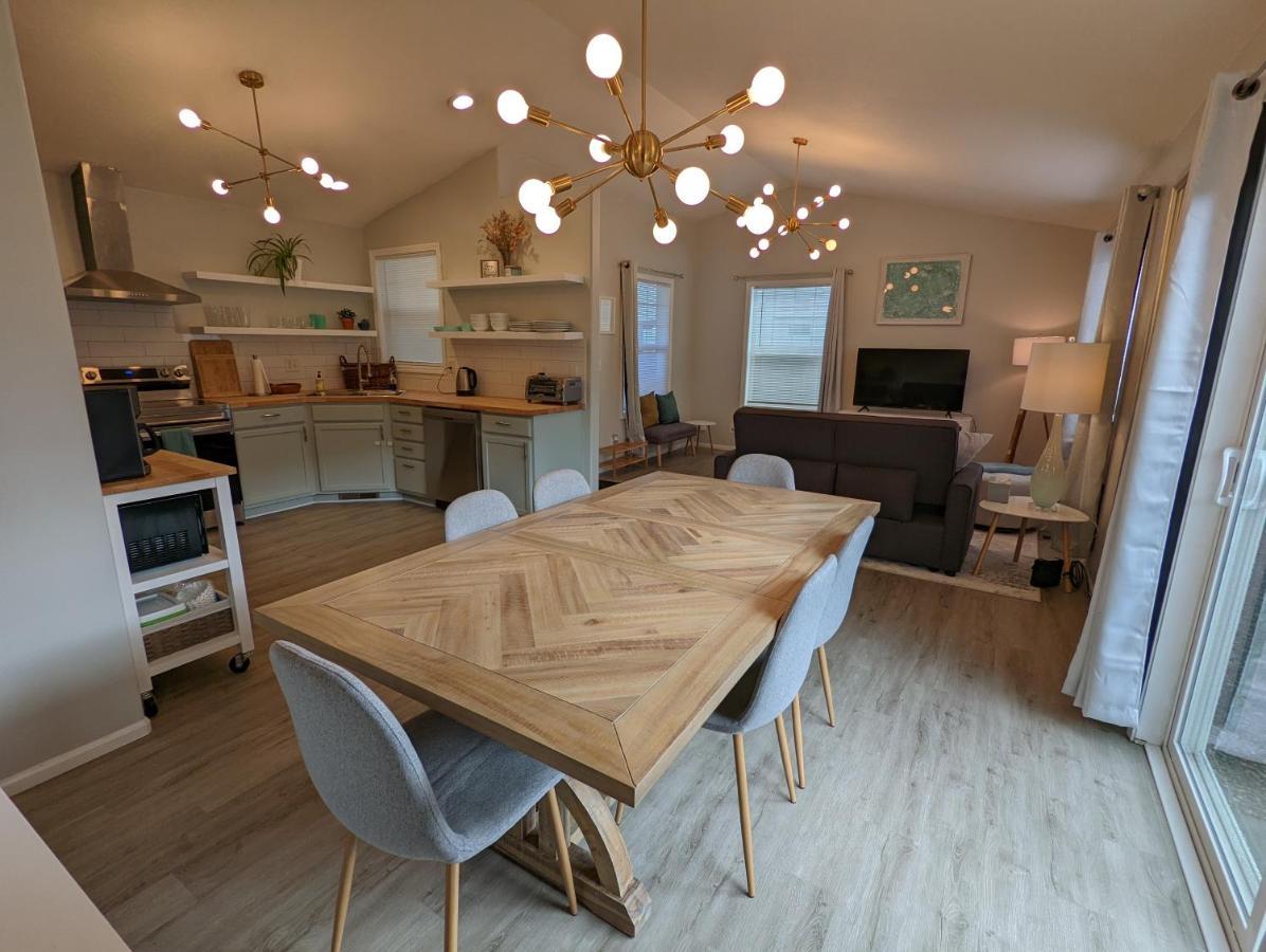 Contemporary 2-Bedroom Close To Downtown, Dining Eugene Bagian luar foto