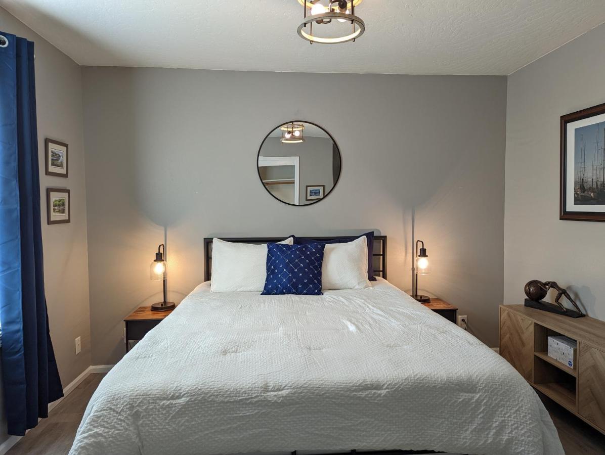 Contemporary 2-Bedroom Close To Downtown, Dining Eugene Bagian luar foto